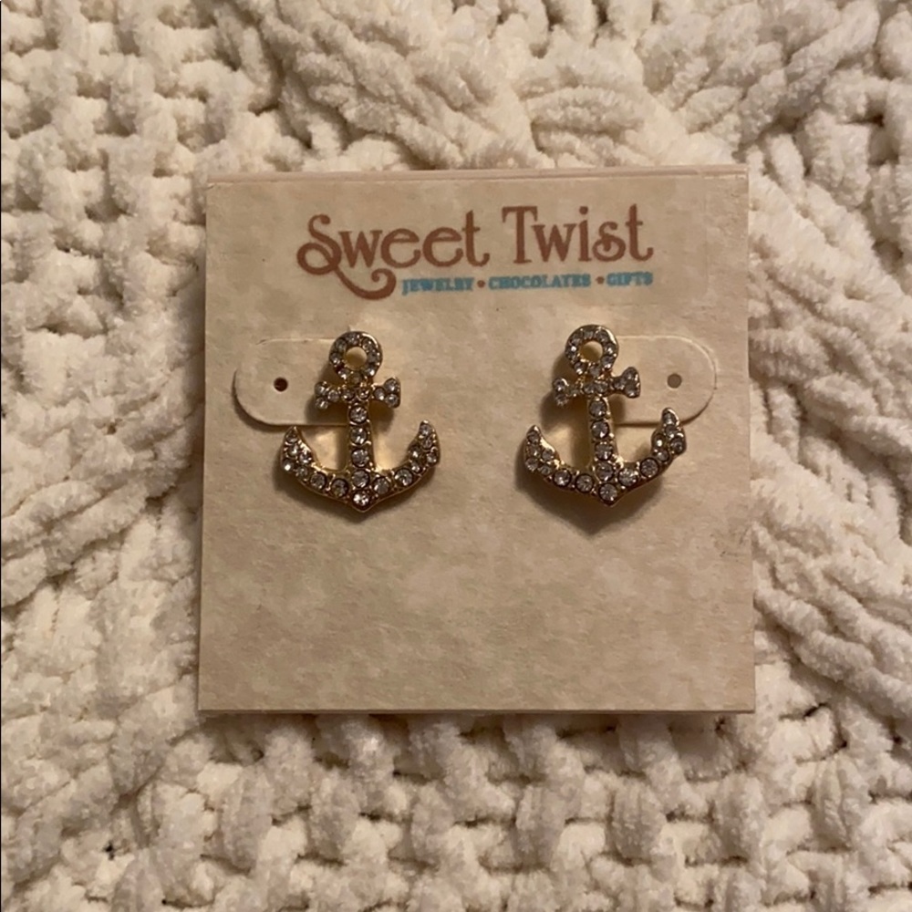 anchor diamond earrings!!